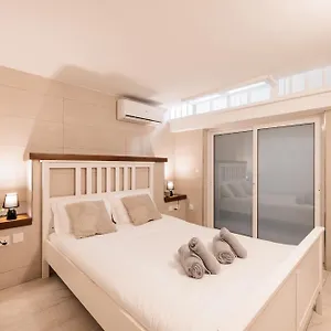 https://apt-minty-sweet-1-bedroom.hotelssaintjulians.com
